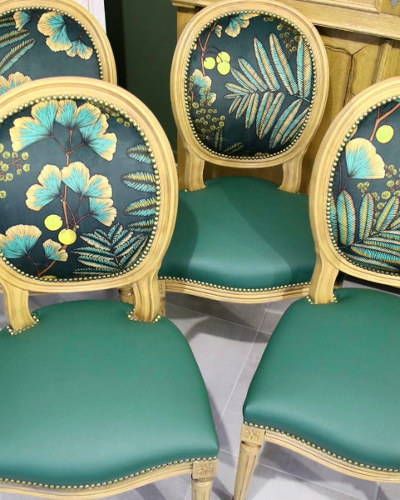 chaise médaillon Louis XVI et tissu Victoria de Thévenon, tissu vendu par la rime des matières